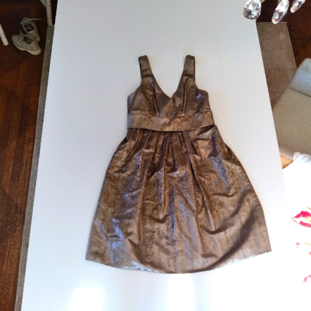 Etro luxury wool silk gold colored midi special occasion dress. Size Italian 46